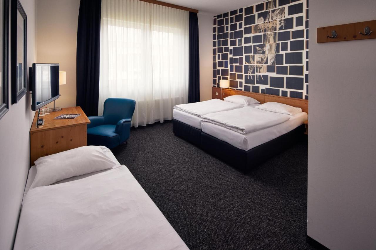 Hotel Hamburg-Wittenburg Van Der Valk Bagian luar foto